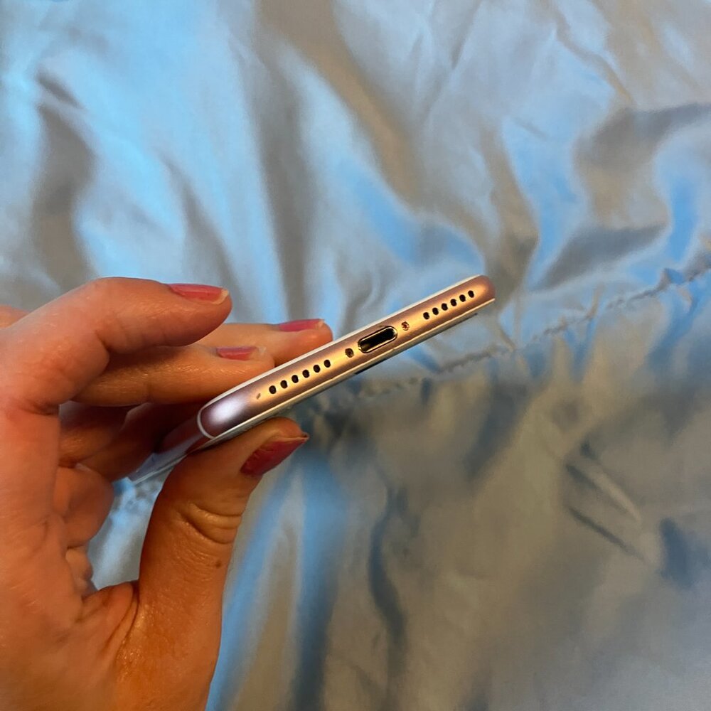 iPhone 7 Rose Gold (For Parts) – iCloud Removed – Model A1660 - Picture 6 of 7